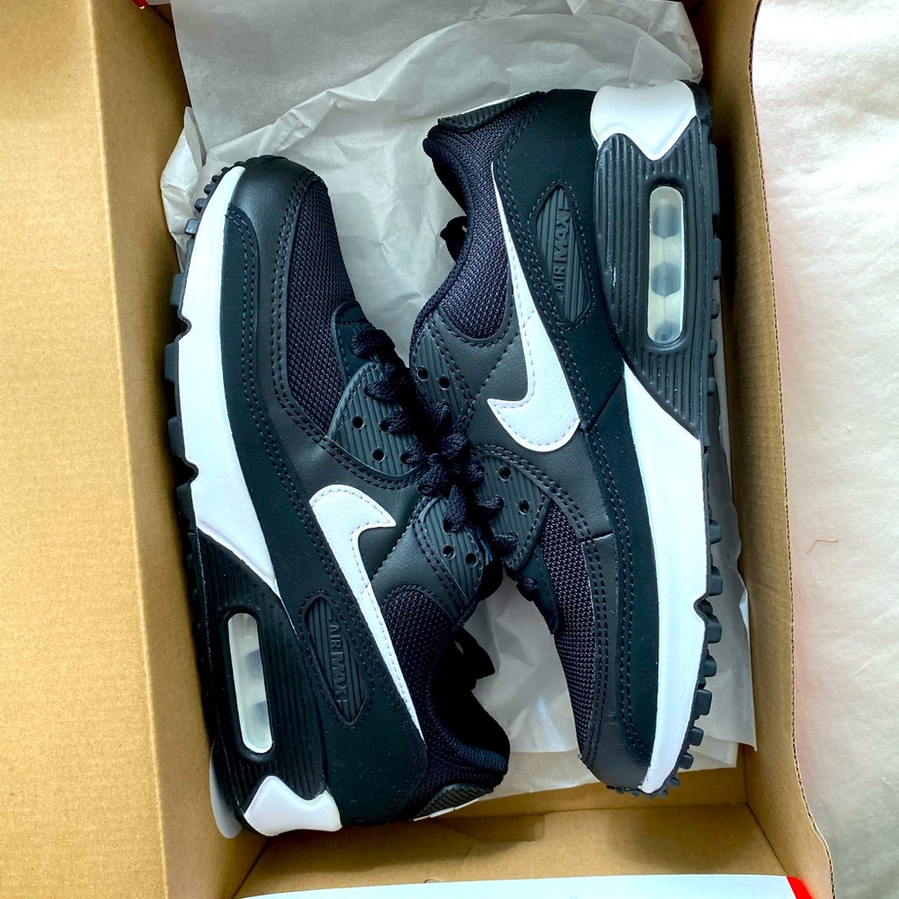 Nike Women’s Air Max 90! Get ‘em while they’re hot!! Brand New.